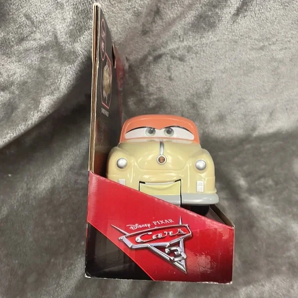 2016 Disney Pixar Cars 3 Funny Talkers Louise Nash with 10 Movie Phrases NIP